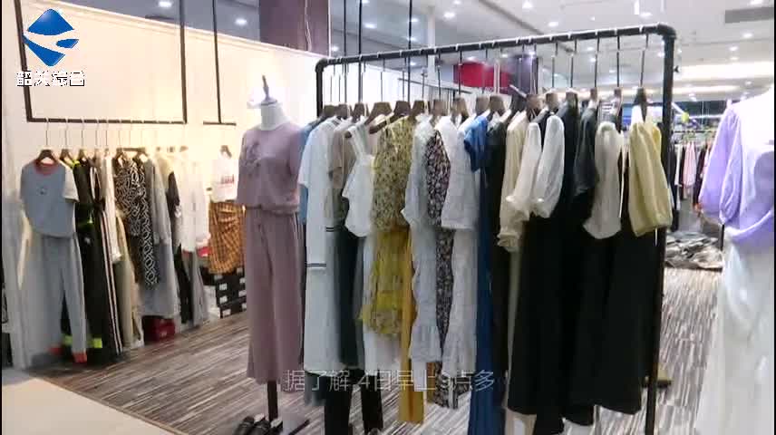 女子帶小孩行竊，沙洲尾多家服裝店“中招”